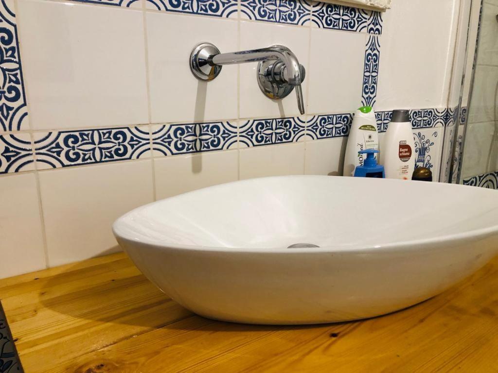 Casa Eleonora - Family Holiday Home Near Beach Боса Экстерьер фото
